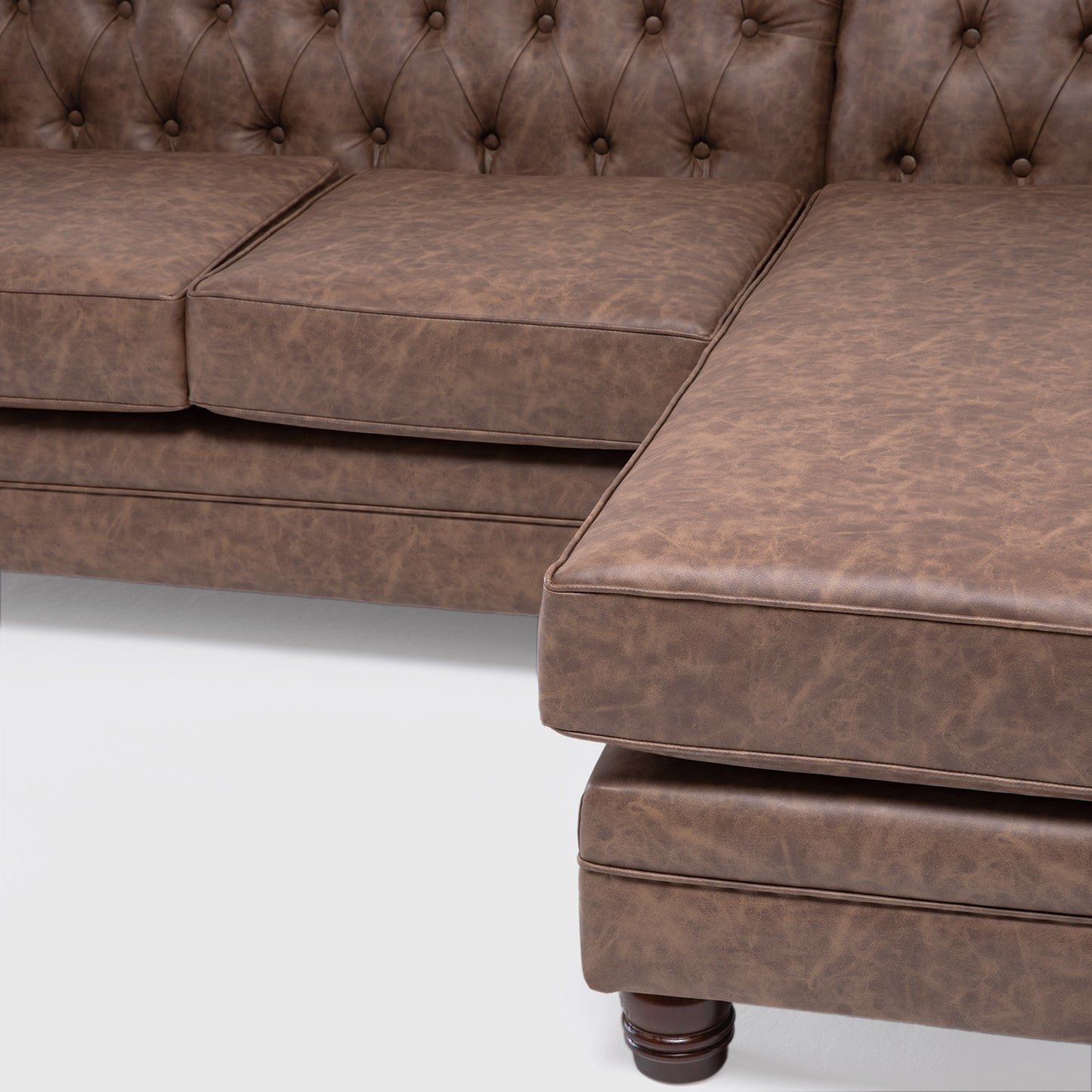 Seccional Chesterfield Skin Derecho